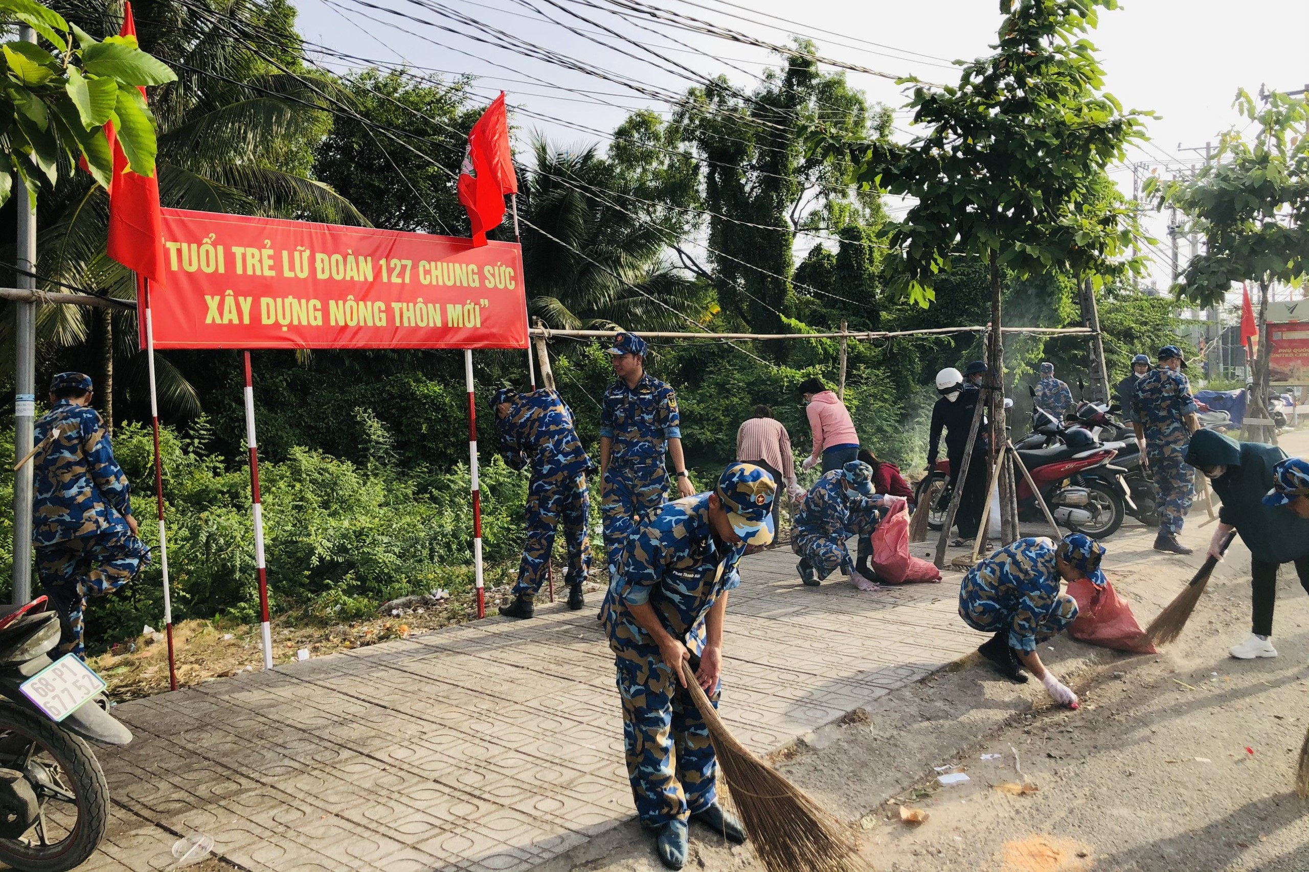 Lữ đoàn 127, Vùng 5 Hải quân thực hiện “Ngày thứ 7 tình nguyện”